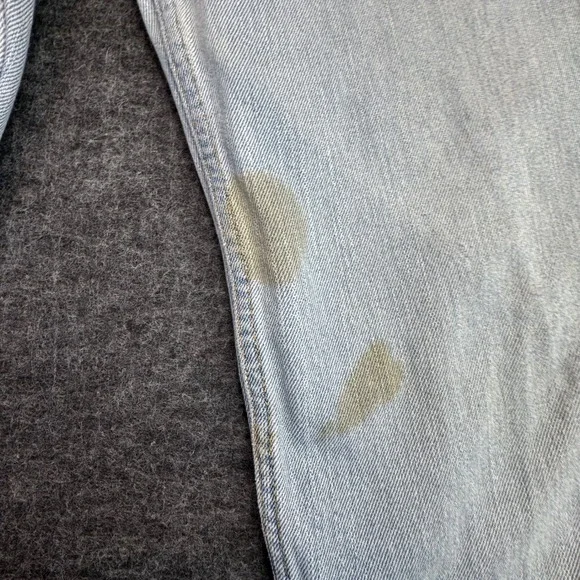 Levi's 550 Jeans Mens 36x32 Light Wash Blue Relaxed Fit Tapered Leg (Fits 34x31) - Picture 5 of 14